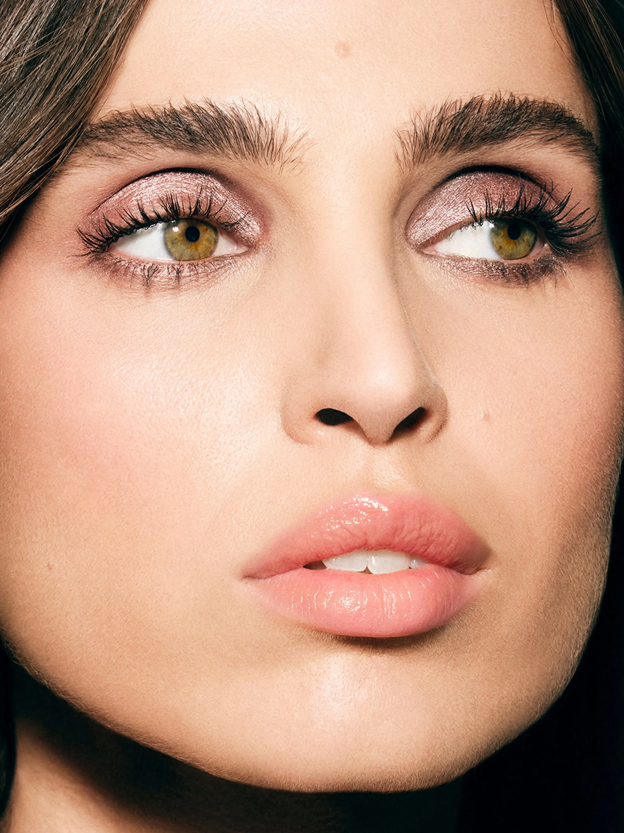 Multi-Chromatic Metal-Reflecting Eyeshadow